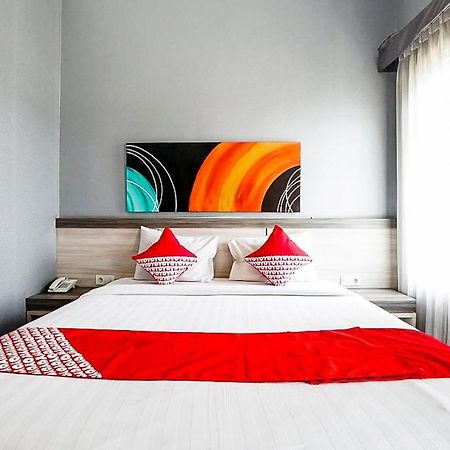 Oyo 289 Hotel Dalwa Syariah Pasuruan Exteriör bild