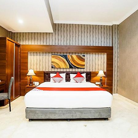 Oyo 289 Hotel Dalwa Syariah Pasuruan Exteriör bild