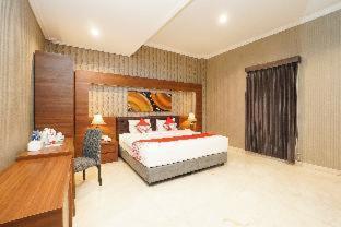 Oyo 289 Hotel Dalwa Syariah Pasuruan Rum bild
