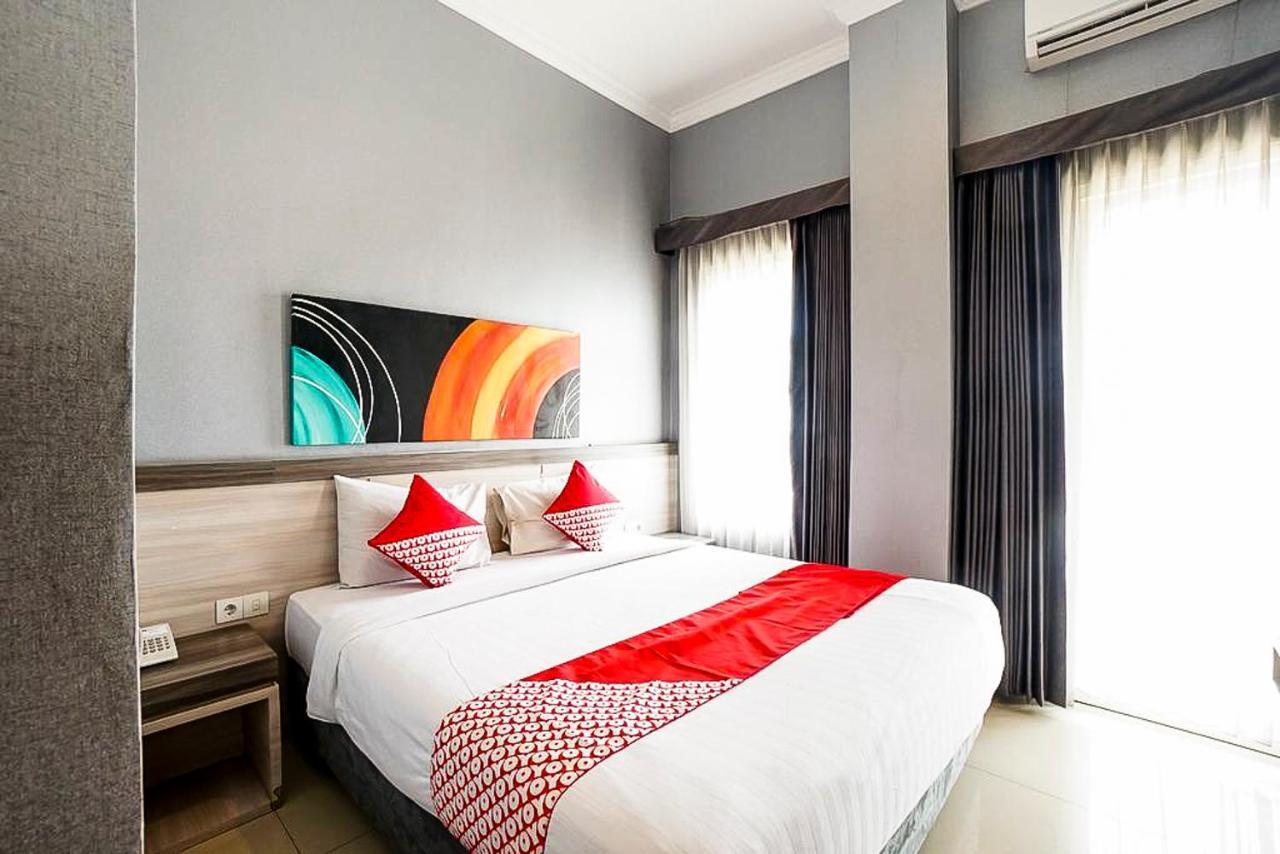 Oyo 289 Hotel Dalwa Syariah Pasuruan Exteriör bild