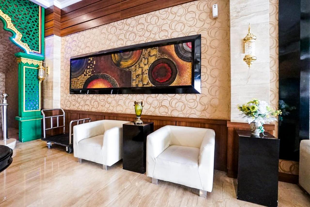 Oyo 289 Hotel Dalwa Syariah Pasuruan Exteriör bild